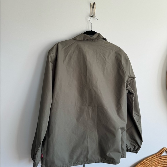 Levi’s men’s XL olive green rain jacket… - Picture 8 of 8